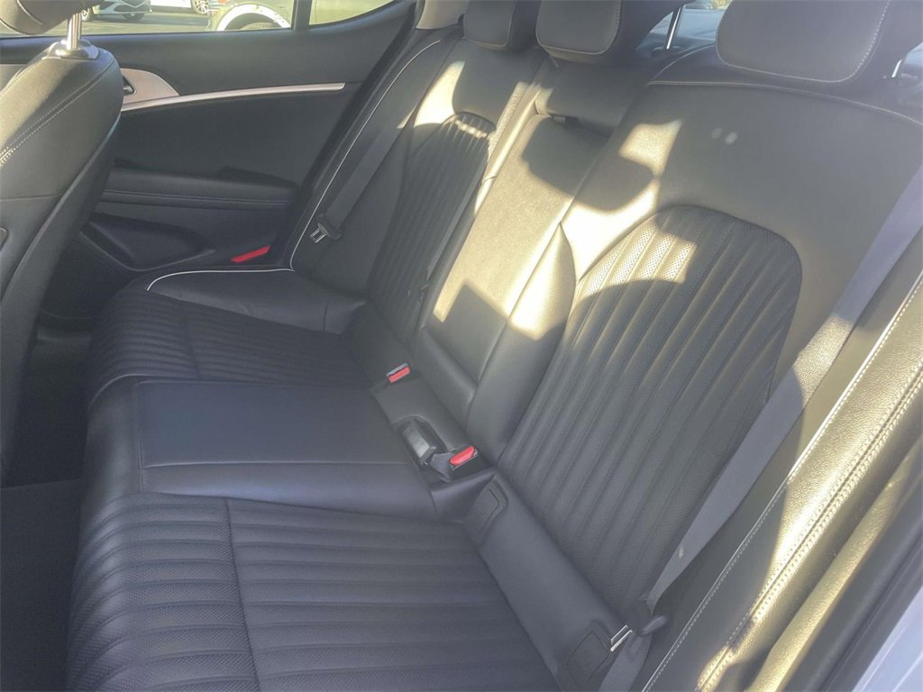 Used 2020 Genesis G70 2.0T w/ Elite Package image 23