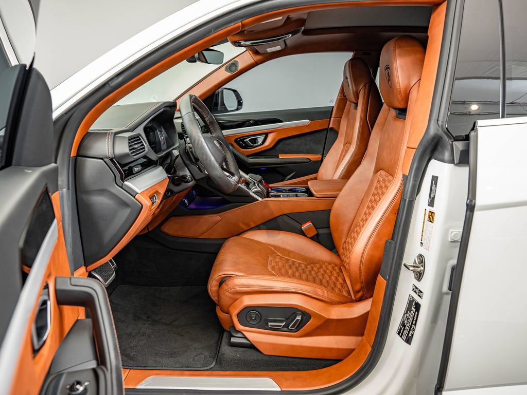 Used 2022 Lamborghini Urus AWD/4WD image 47