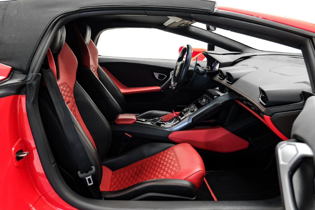 Used 2018 Lamborghini Huracan LP 580-2 RWD image 34