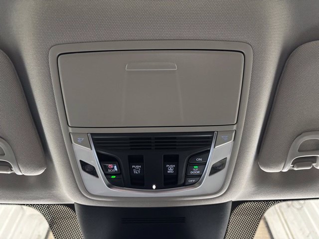Certified 2026 Acura MDX w/ Technology Package FWD image 31