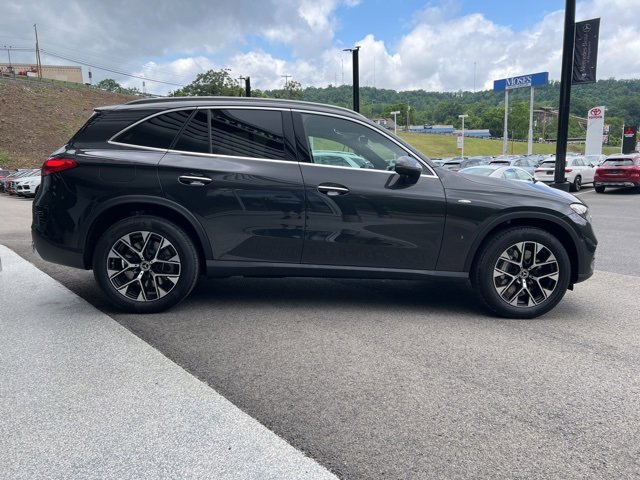 New 2025 Mercedes-Benz GLC 350e 4MATIC image 6