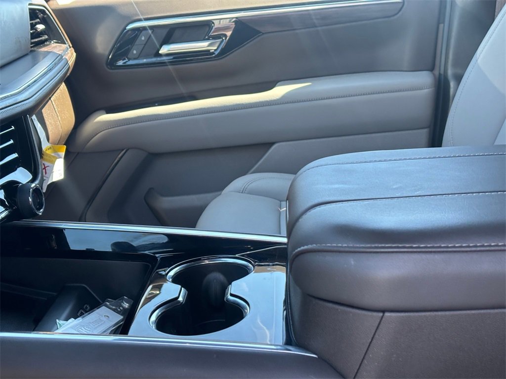 Used 2025 Chevrolet Tahoe LT w/ Comfort Package image 10