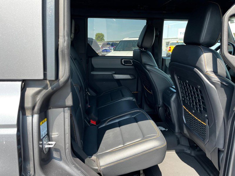 Used 2023 Ford Bronco Badlands image 10