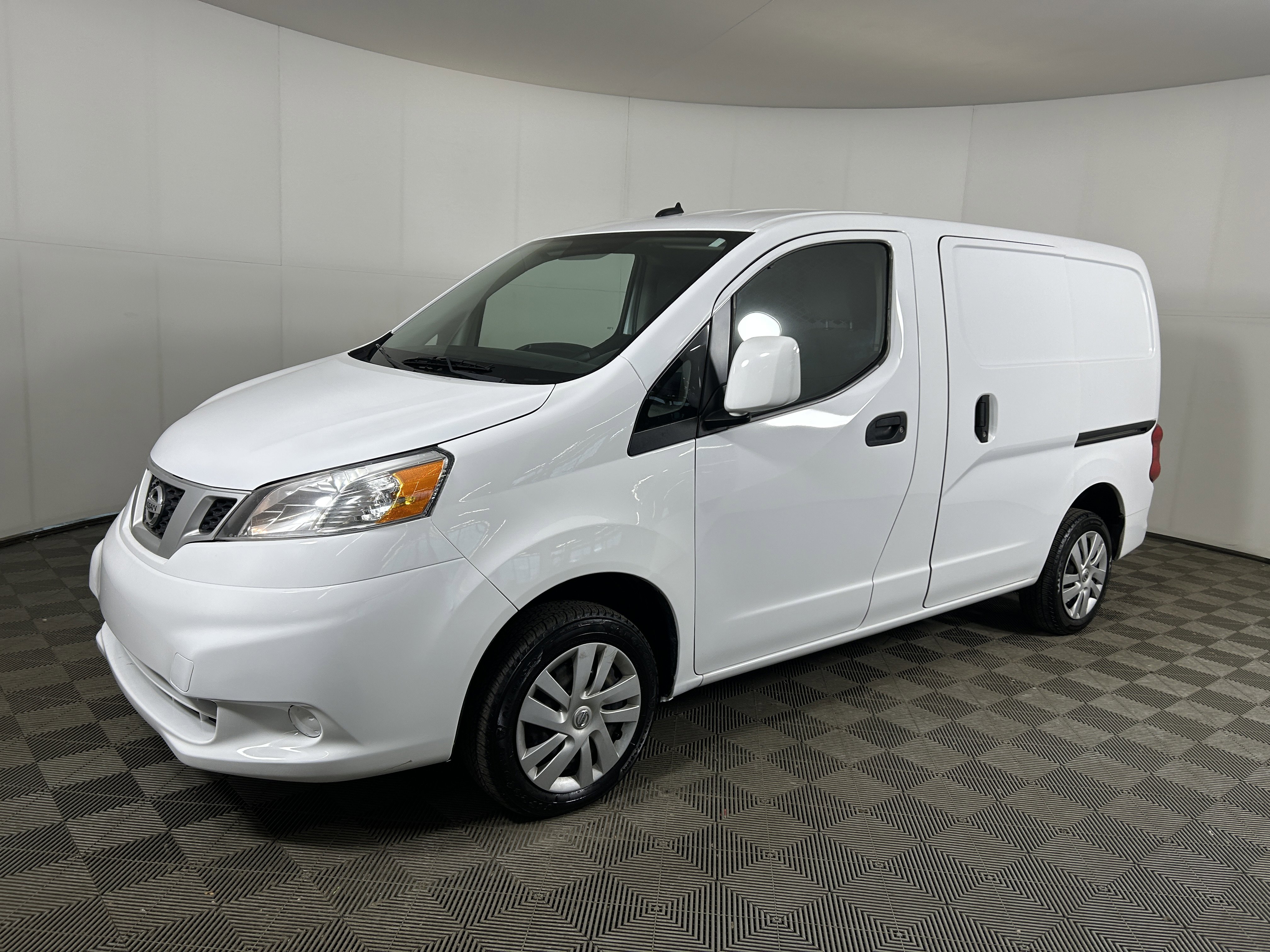Used 2021 Nissan NV200 SV FWD image 1