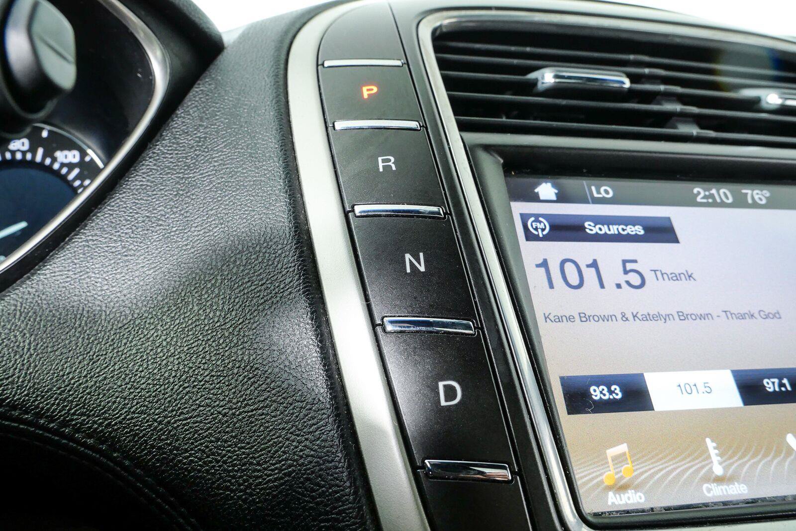 Used 2018 Lincoln MKX Reserve w/ Lincoln MKX Climate Package FWD image 17