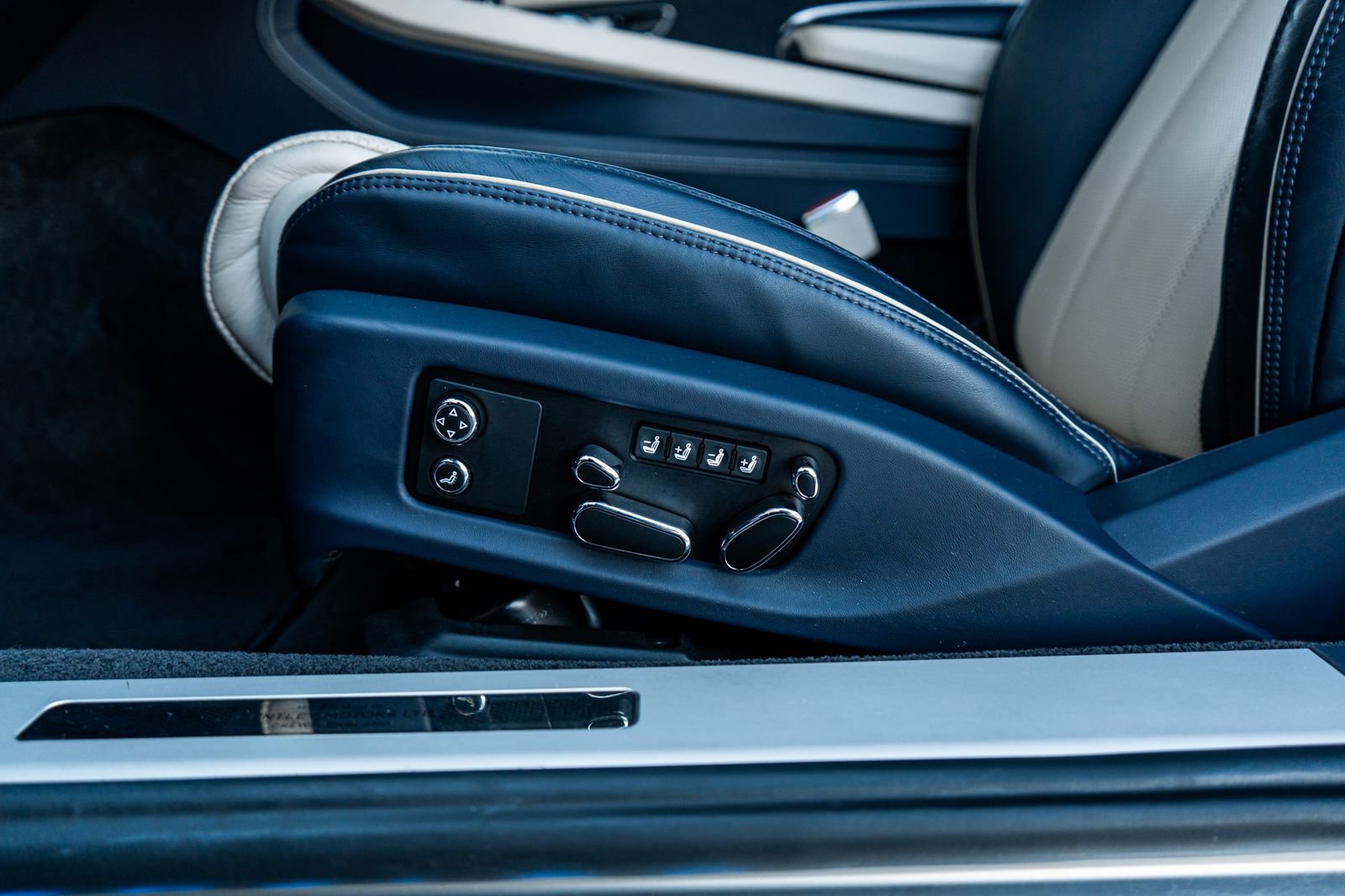 Used 2022 Bentley Continental GT image 27