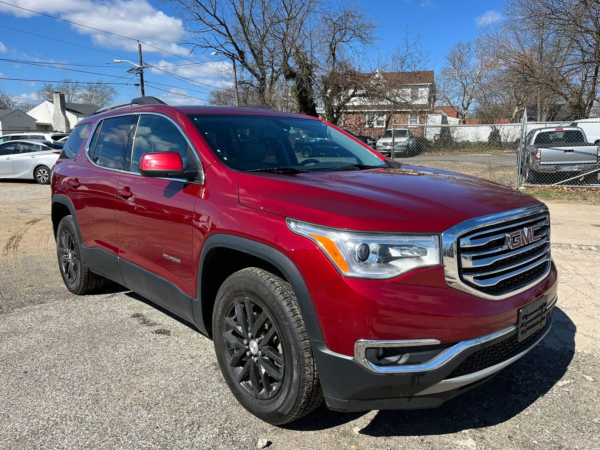 Used 2019 GMC Acadia SLT image 3