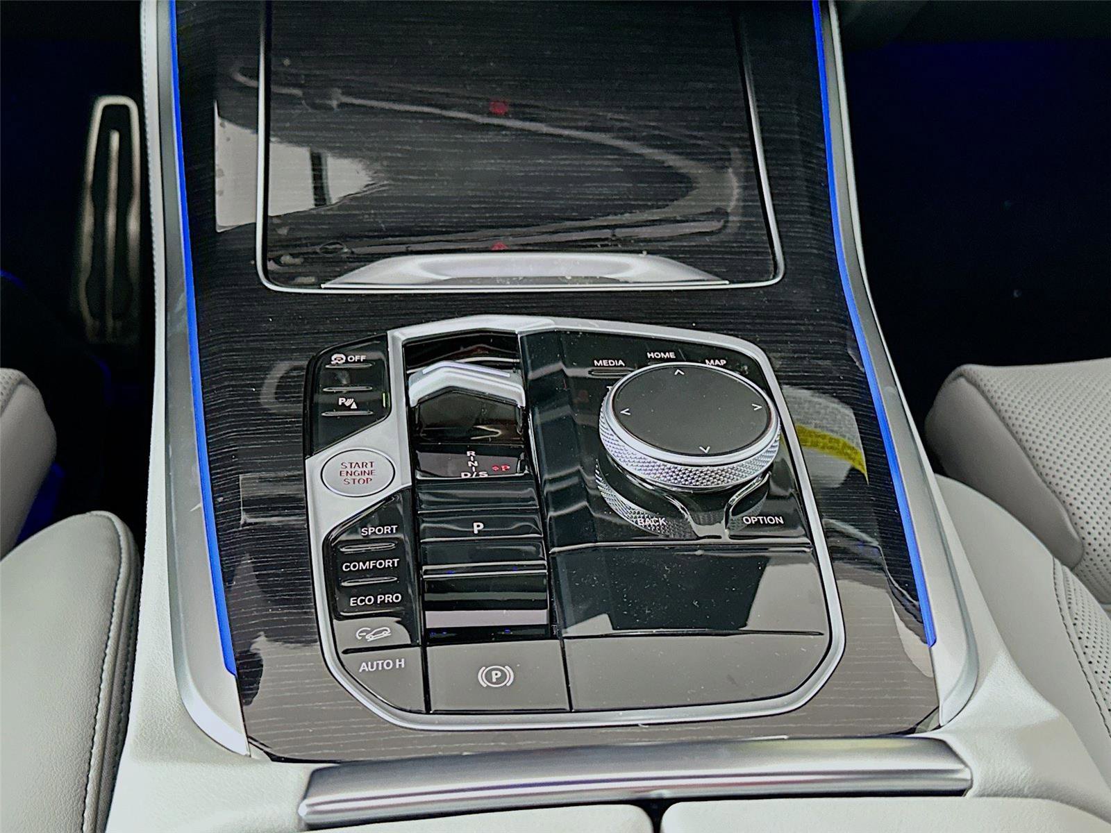 New 2026 BMW X5 xDrive40i w/ M Sport Package image 17