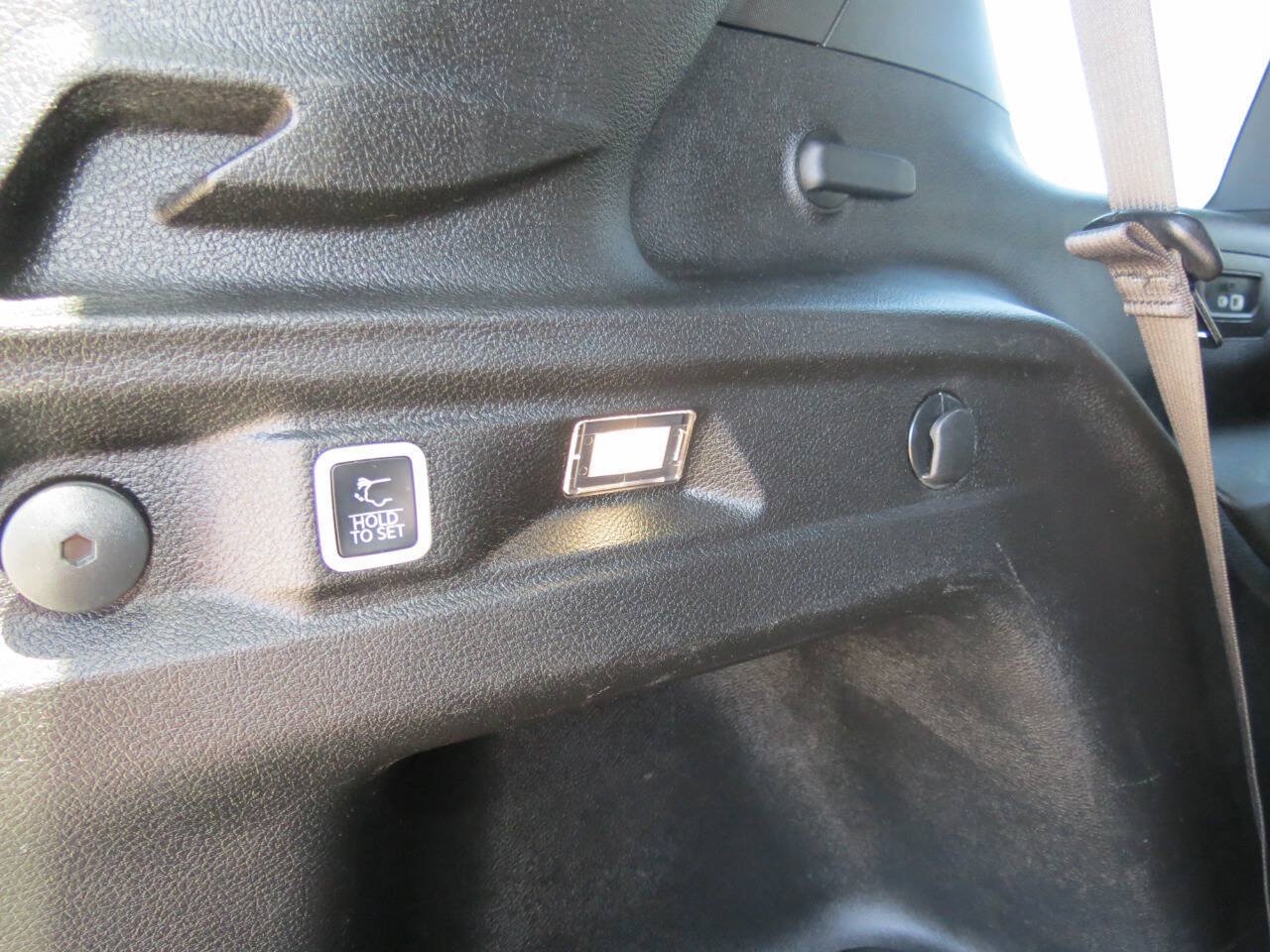 Used 2024 Jeep Grand Cherokee L Limited w/ Luxury Tech Group II AWD/4WD image 13