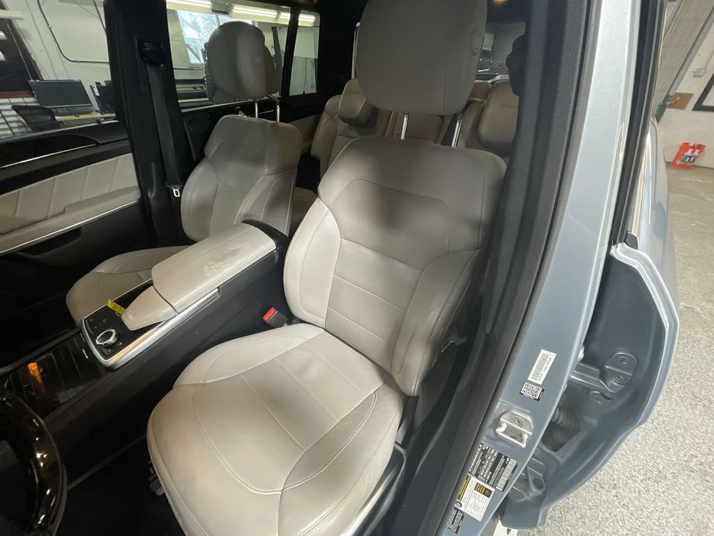 Used 2015 Mercedes-Benz GL 550 4MATIC image 20