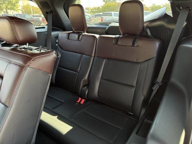 Used 2022 Ford Explorer Platinum w/ Equipment Group 601A RWD image 29