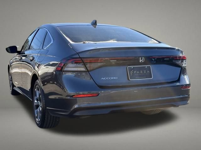 Used 2023 Honda Accord EX image 3