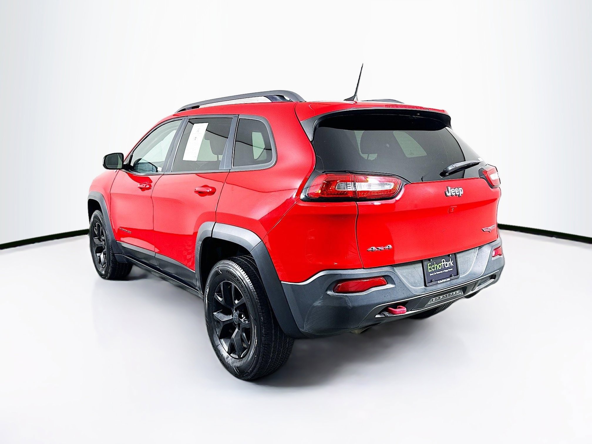 Used 2017 Jeep Cherokee Trailhawk w/ Comfort/Convenience Group AWD/4WD image 5