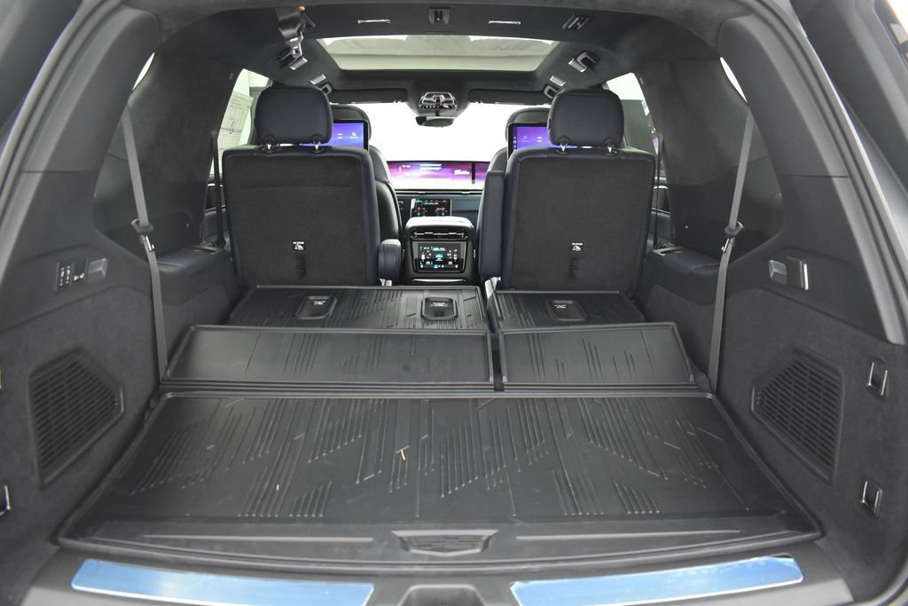 New 2026 Cadillac Escalade IQL Sport 2 w/ LPO, ONYX Package AWD/4WD image 33