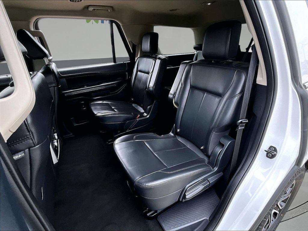 Used 2024 Ford Expedition XLT AWD/4WD image 25