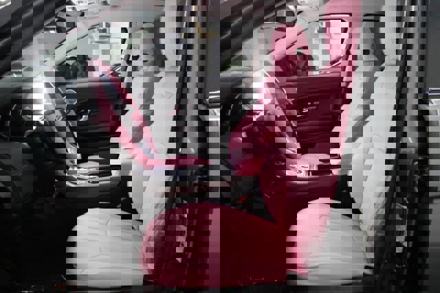 Used 2018 Land Rover Range Rover Evoque SE Premium image 10