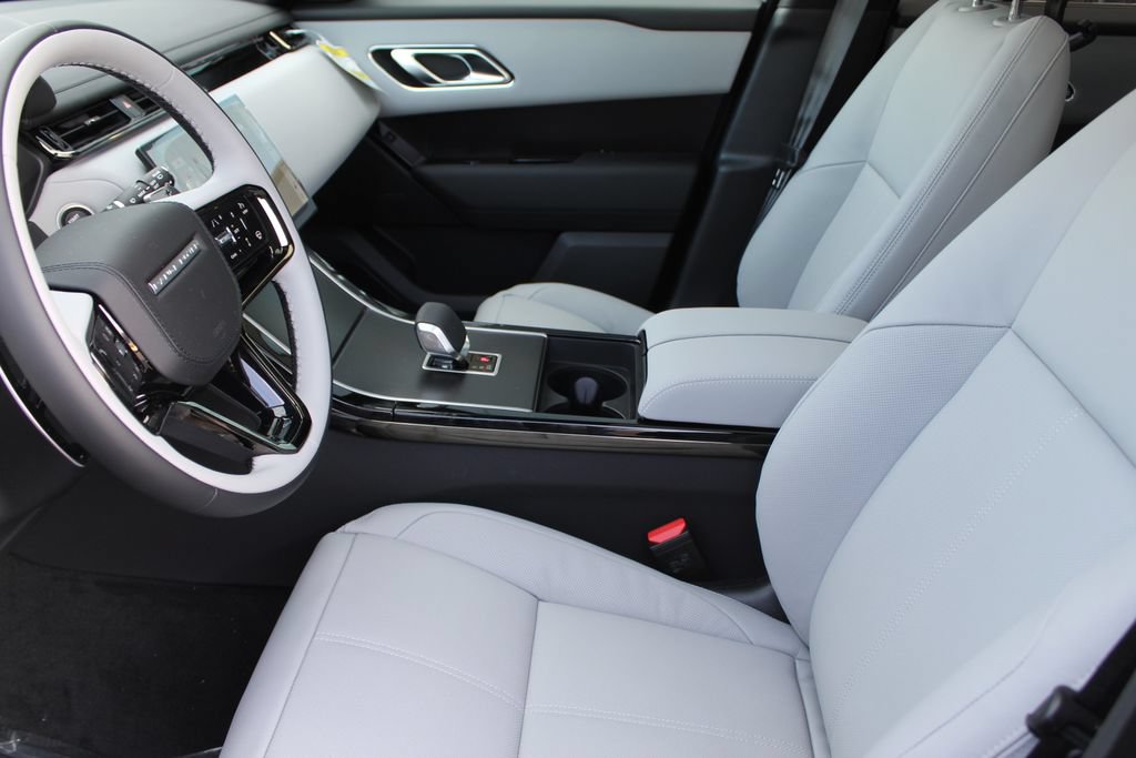 New 2026 Land Rover Range Rover Velar Dynamic SE AWD/4WD image 18