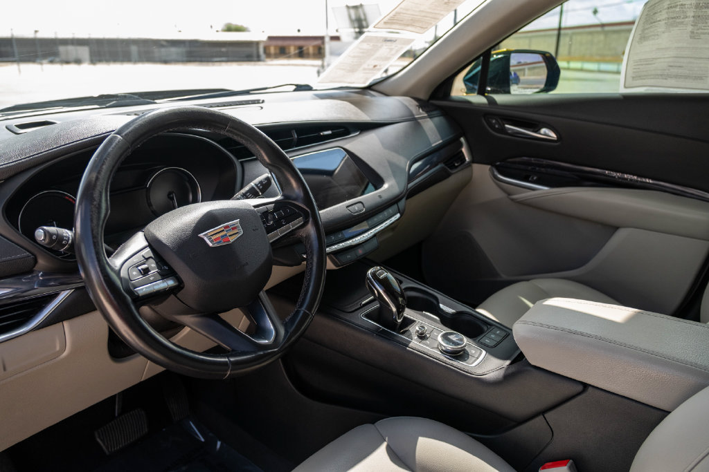 Used 2020 Cadillac XT4 Luxury FWD image 13