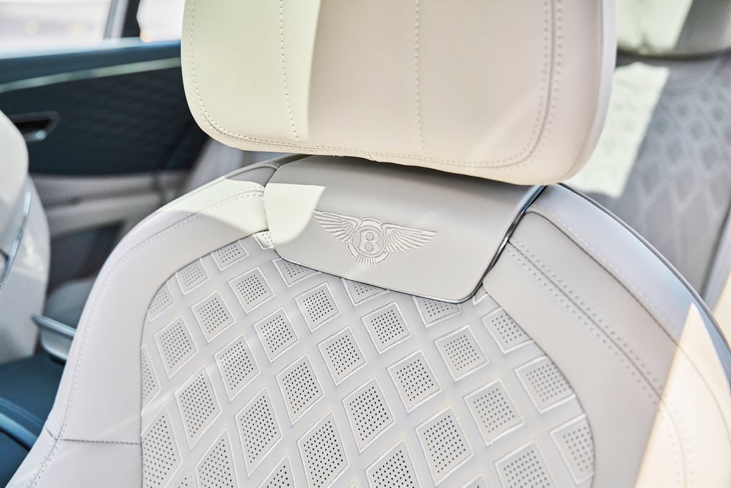 Used 2022 Bentley Flying Spur W12 AWD/4WD image 47