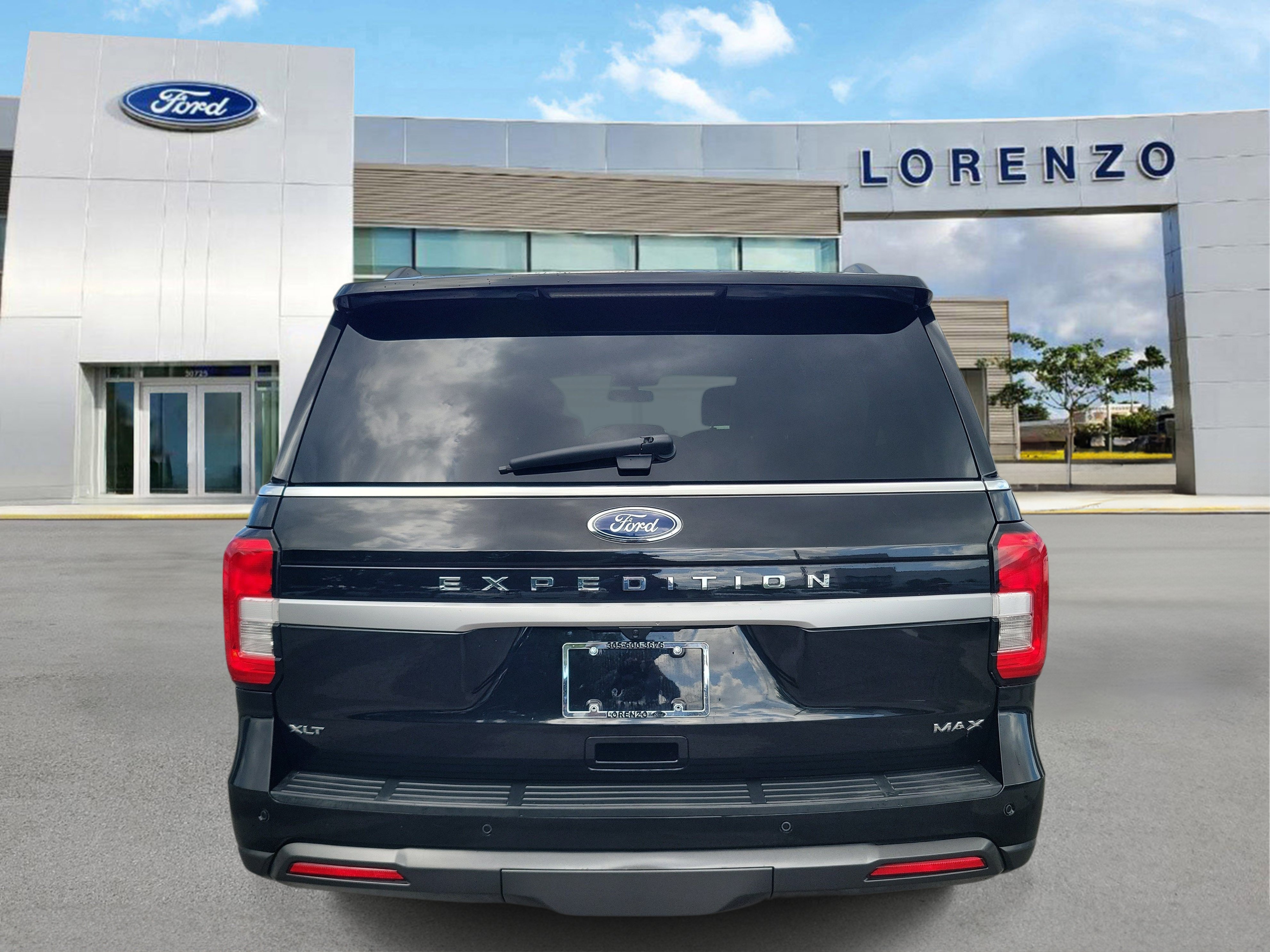 Used 2022 Ford Expedition Max XLT RWD image 6