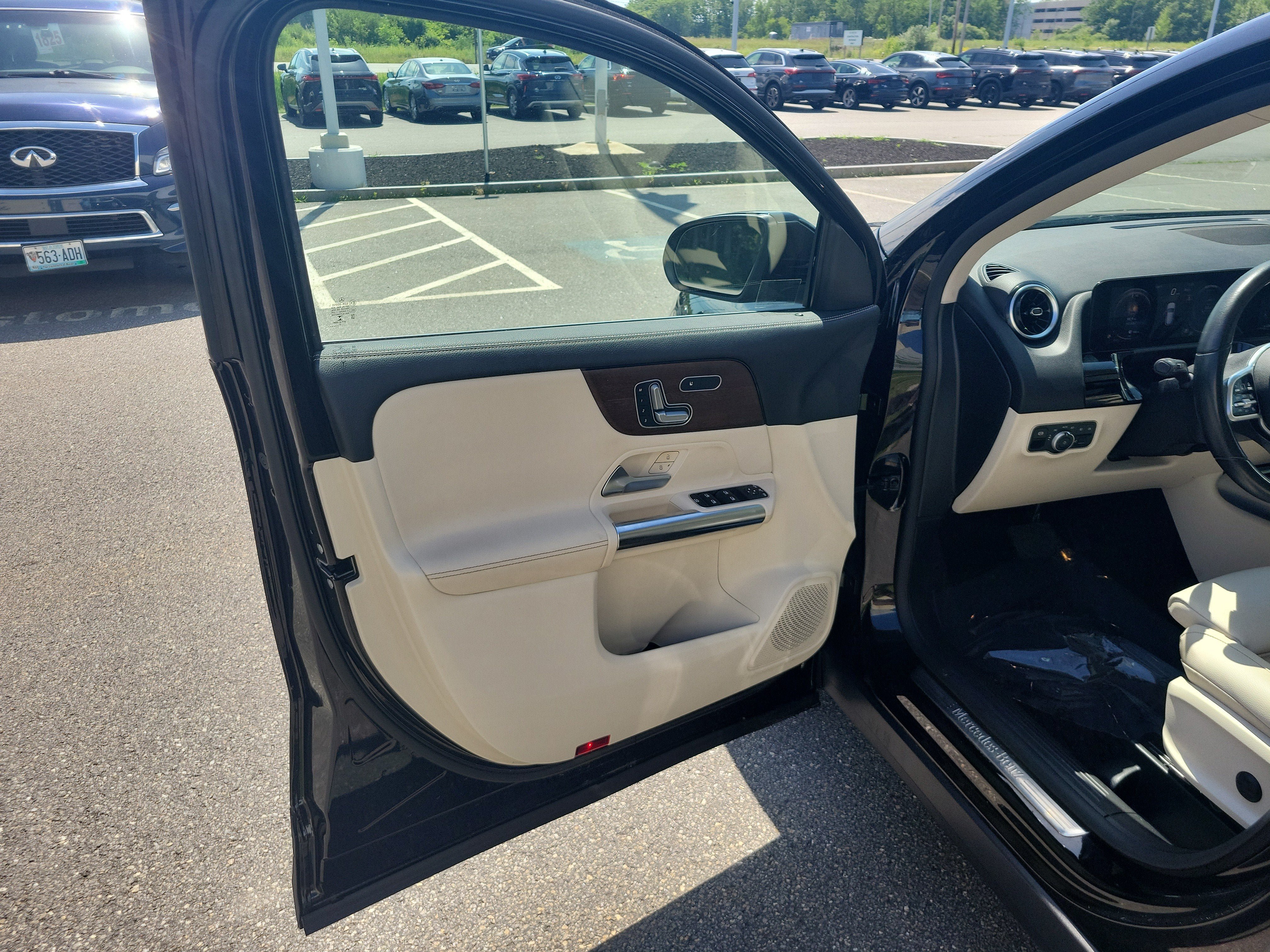 Used 2022 Mercedes-Benz GLA 250 4MATIC image 17