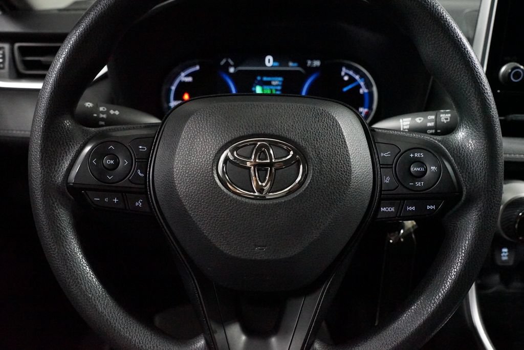 Certified 2023 Toyota RAV4 LE AWD/4WD image 12