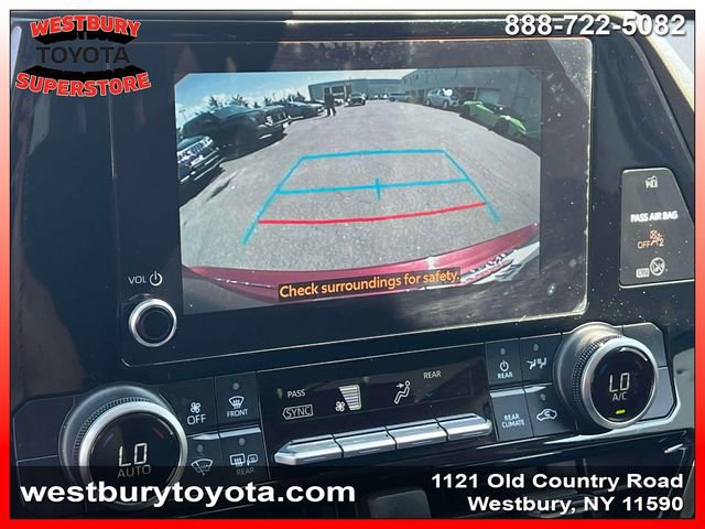 Used 2023 Toyota Highlander LE AWD/4WD image 36