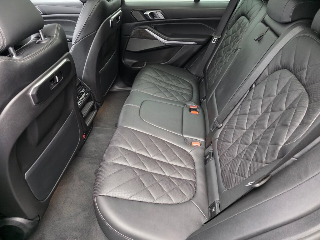 Certified 2024 BMW X5 xDrive40i w/ Premium Package AWD/4WD image 14