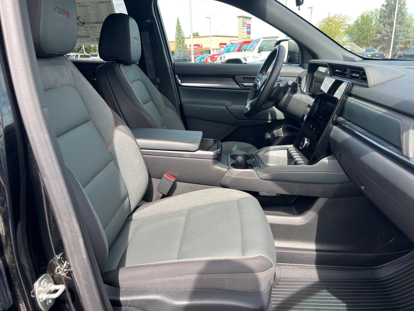 New 2026 GMC Terrain AT4 w/ LPO, Black Badging Package AWD/4WD image 14