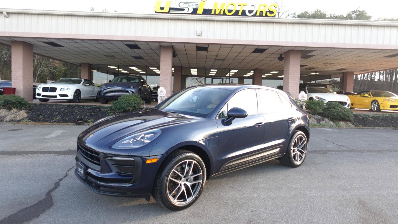 Used 2022 Porsche Macan w/ Premium Package AWD/4WD image 25