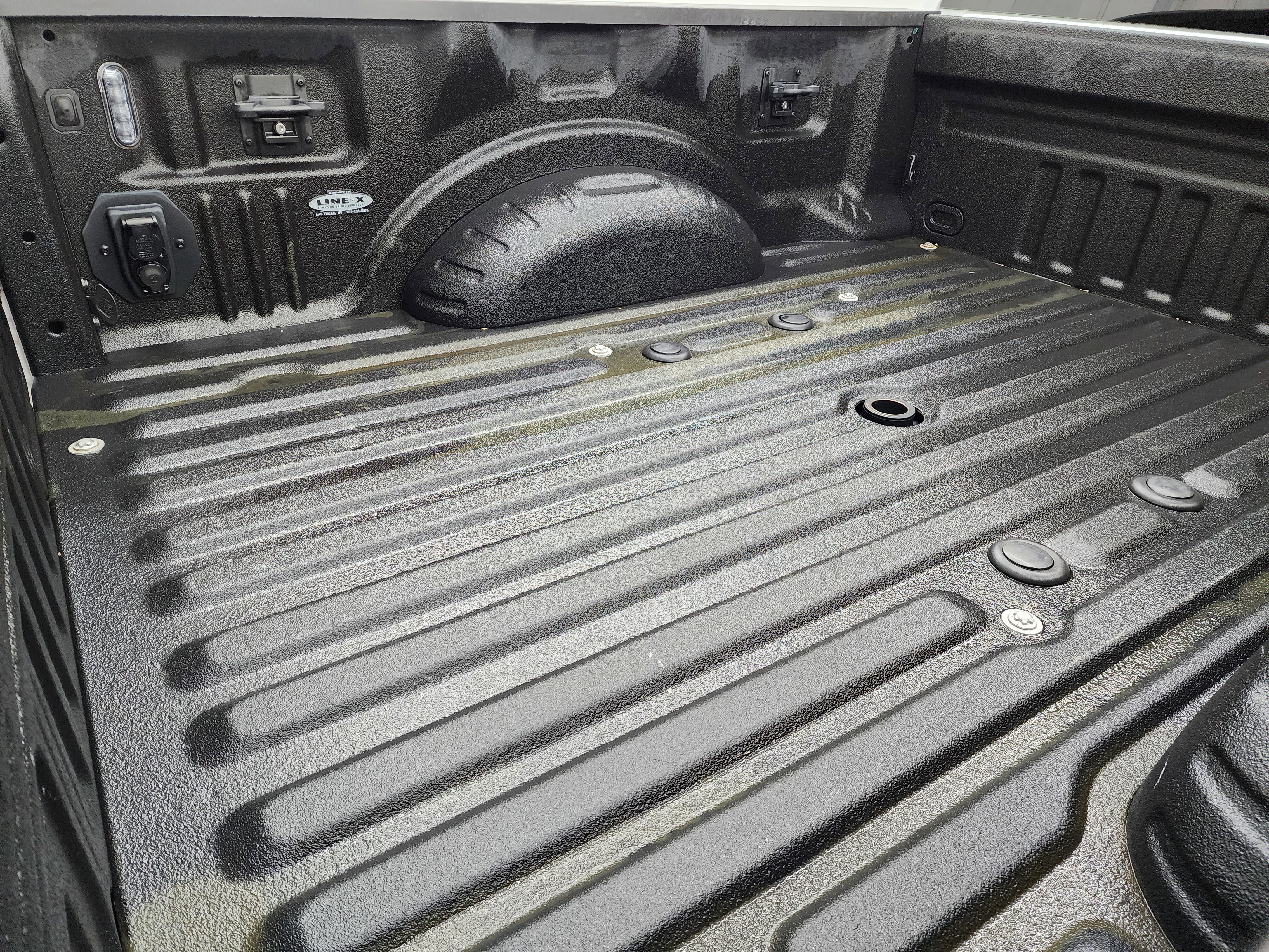 Used 2023 Ford F250 XLT w/ Tremor Off-Road Package image 5