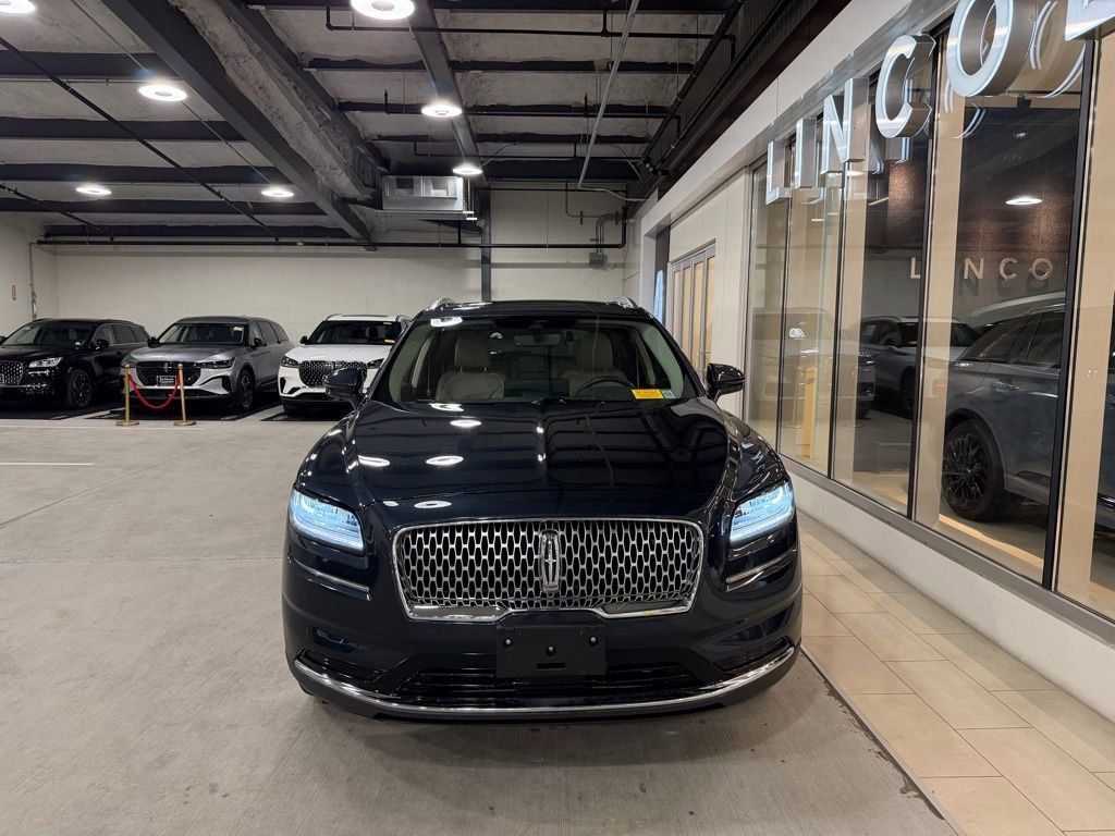 Used 2023 Lincoln Nautilus Reserve AWD/4WD image 3