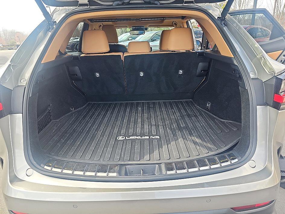 Used 2022 Lexus NX 350h NX 350h Premium image 33