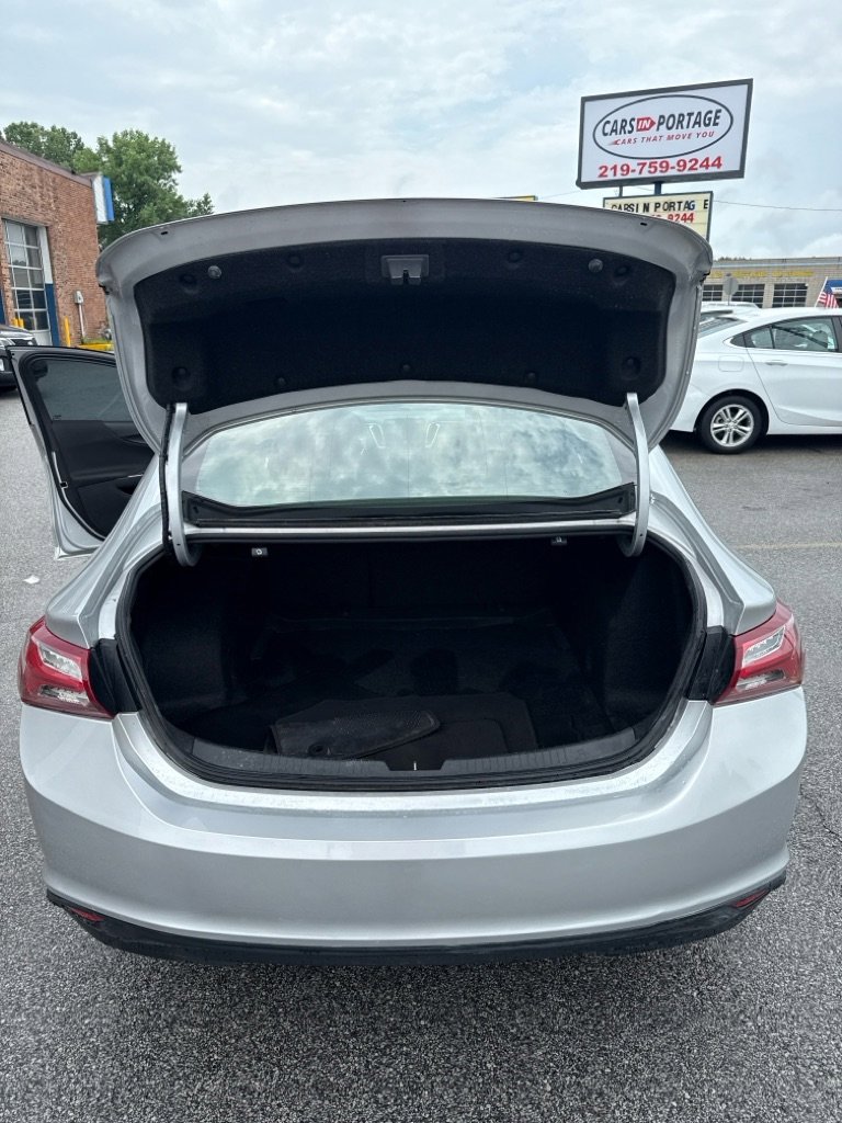 Used 2021 Chevrolet Malibu LT image 12