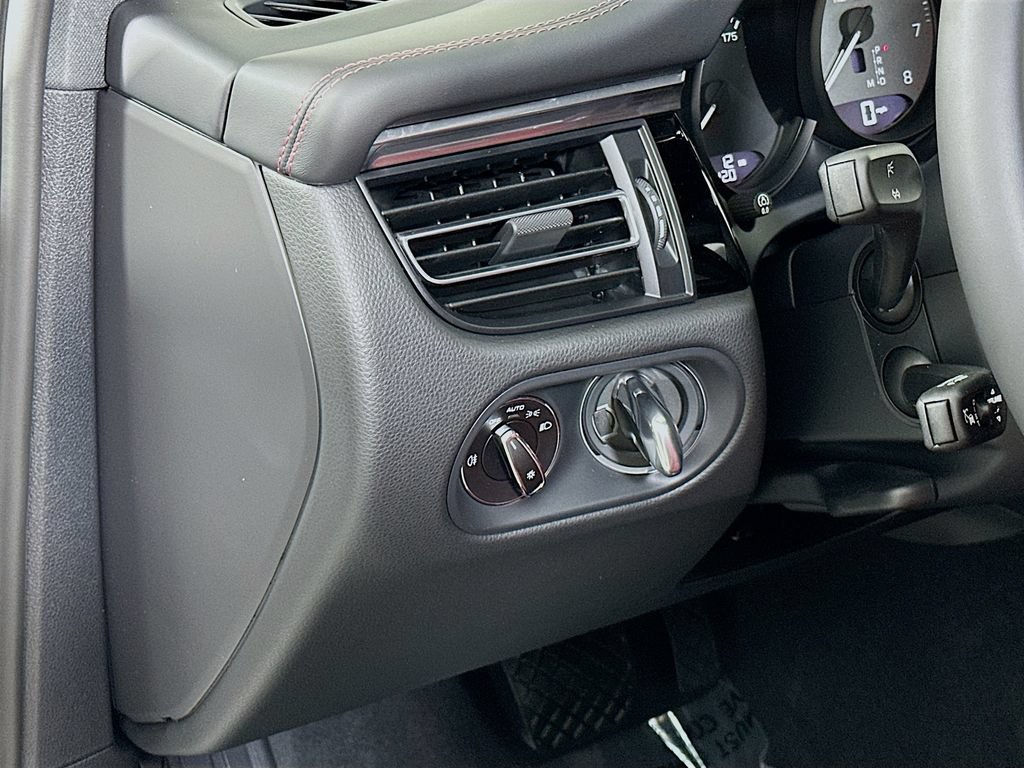 New 2026 Porsche Macan S AWD/4WD image 11