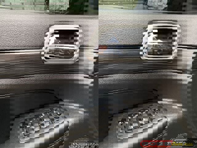 Certified 2022 Jeep Grand Cherokee Laredo X image 23