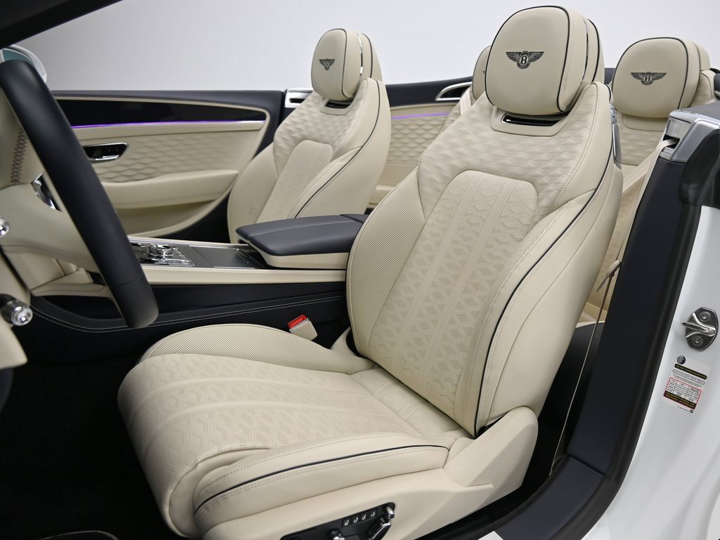 Used 2025 Bentley Continental GT Speed image 13