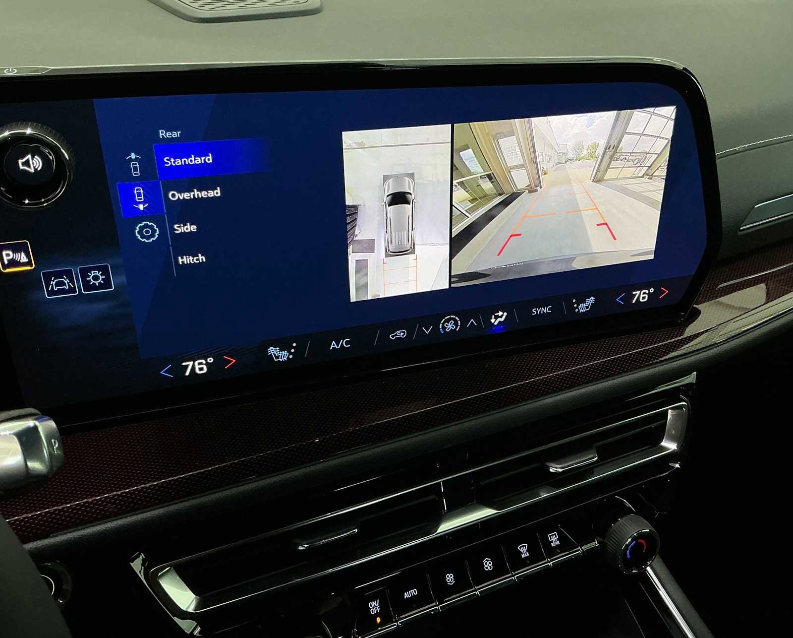 New 2026 Chevrolet Traverse Z71 w/ Enhanced Driving Package image 13