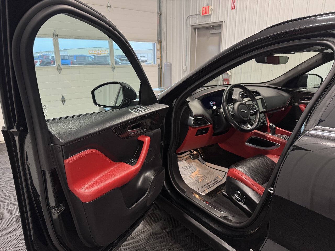 Used 2020 Jaguar F-PACE SVR AWD/4WD image 8