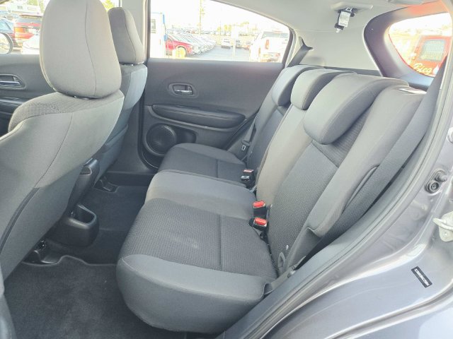 Used 2019 Honda HR-V LX image 9