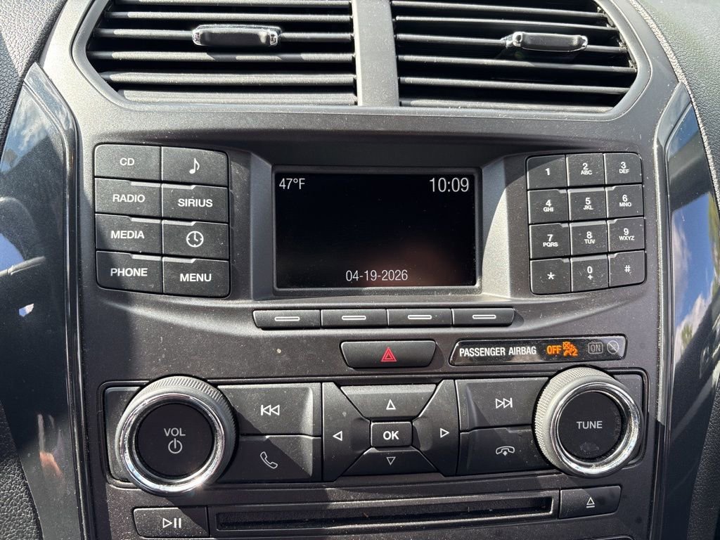 Used 2017 Ford Explorer XLT FWD image 24