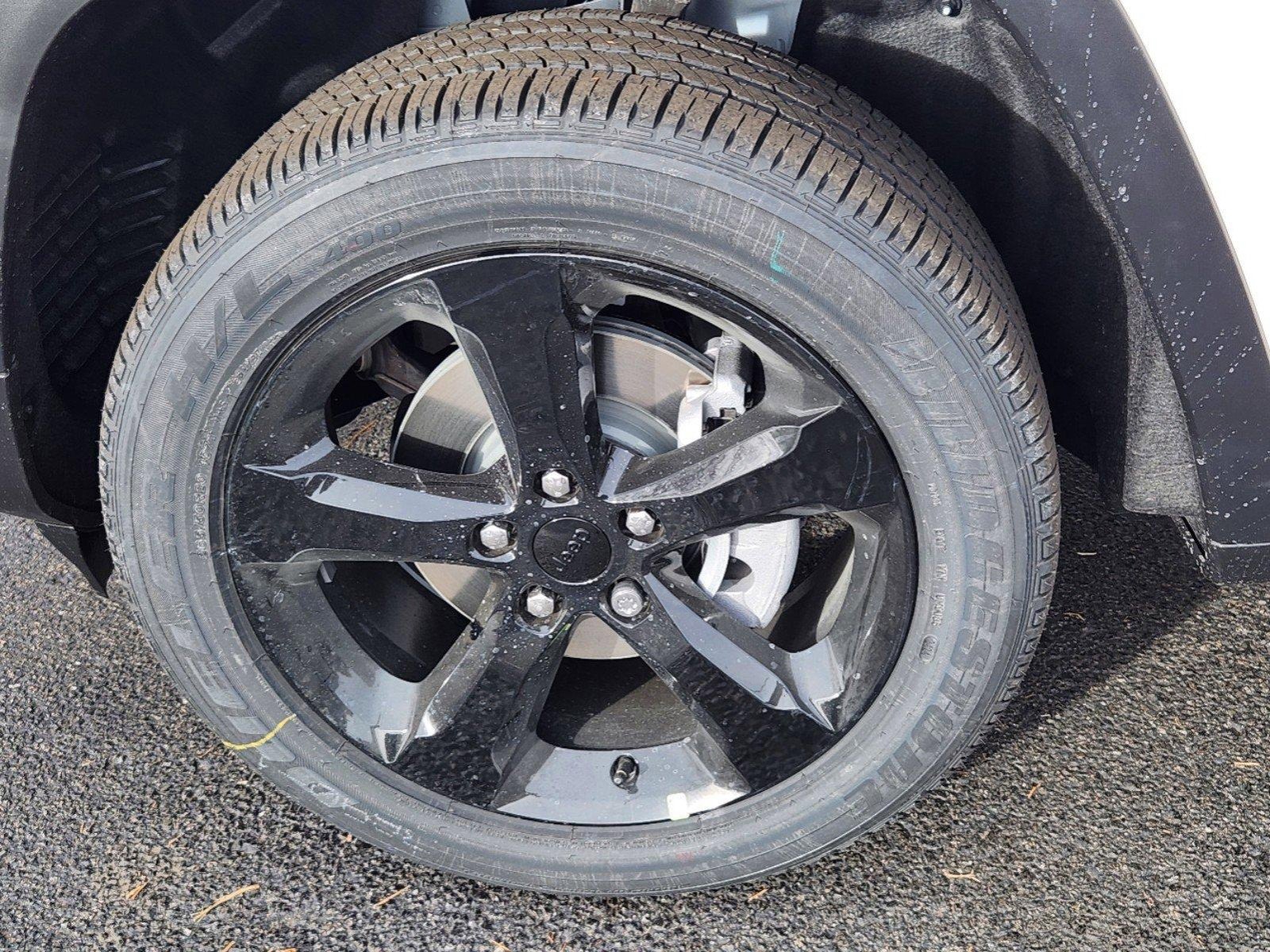 New 2025 Jeep Grand Cherokee Altitude image 20