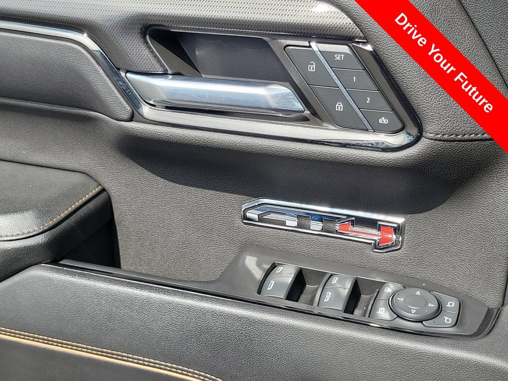 Used 2023 GMC Sierra 1500 AT4 w/ AT4 Premium Package AWD/4WD image 17