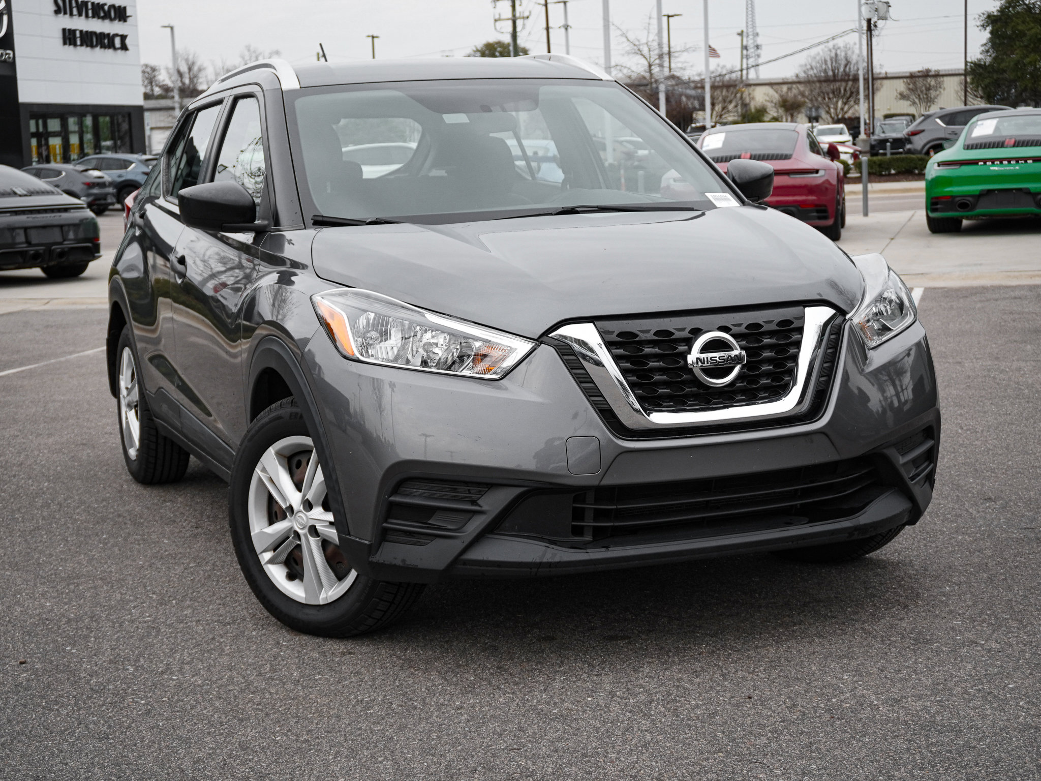 Used 2019 Nissan Kicks S image 2