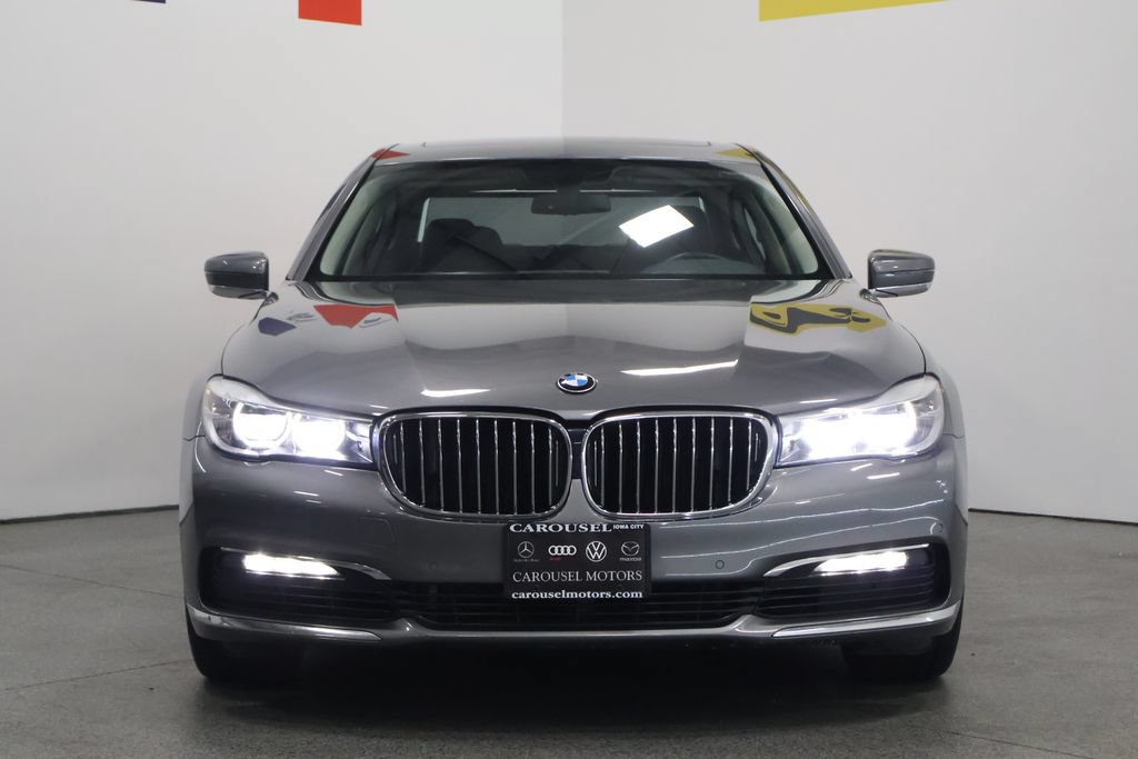 Used 2018 BMW 740i RWD image 7