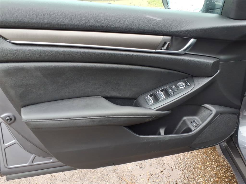Used 2020 Honda Accord LX image 13