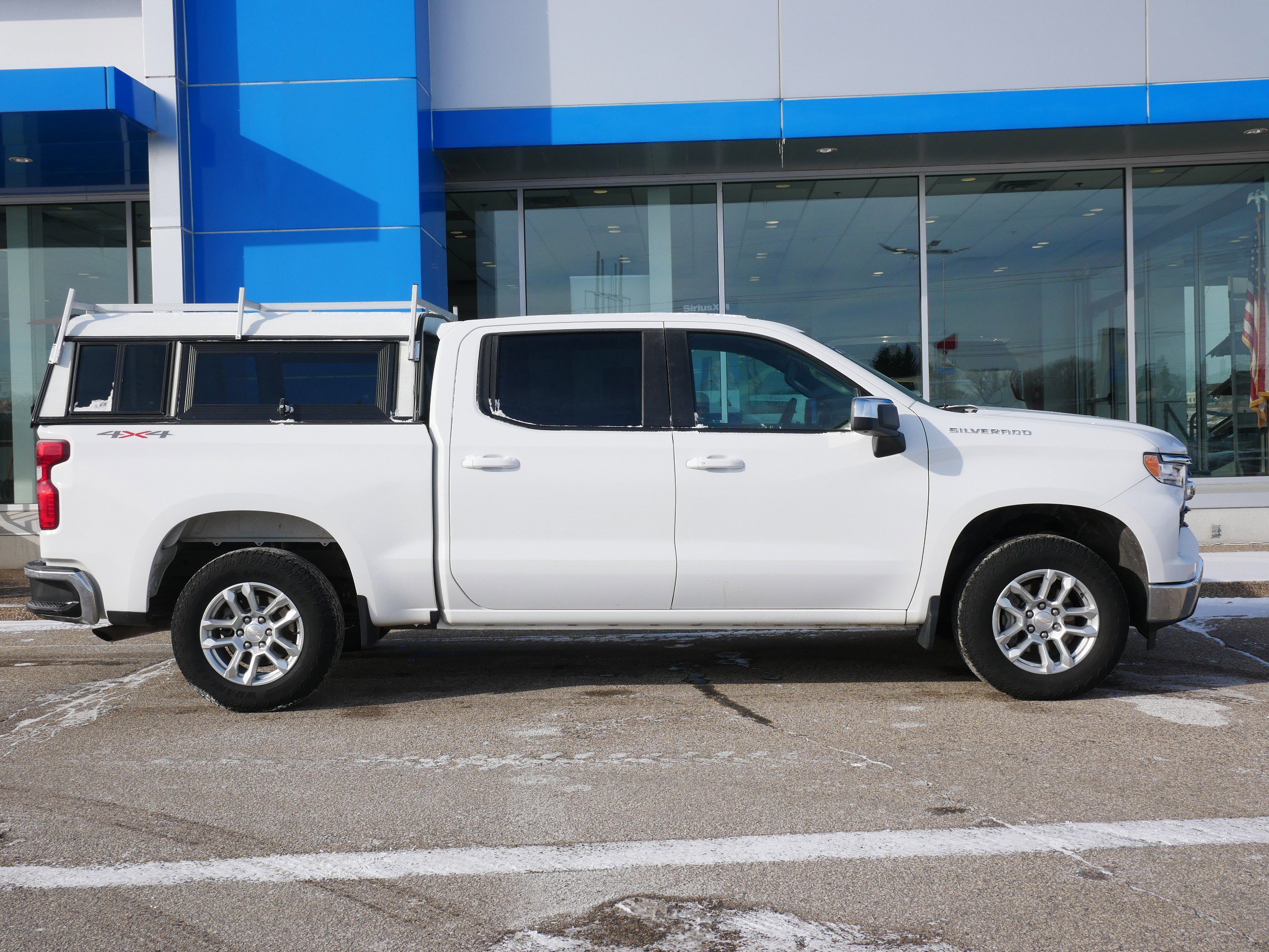 Certified 2024 Chevrolet Silverado 1500 LT image 2