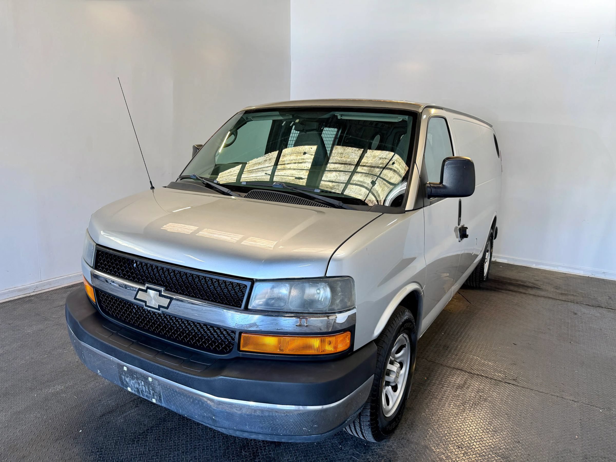 Used 2012 Chevrolet Express 1500 AWD w/ Power Package image 2