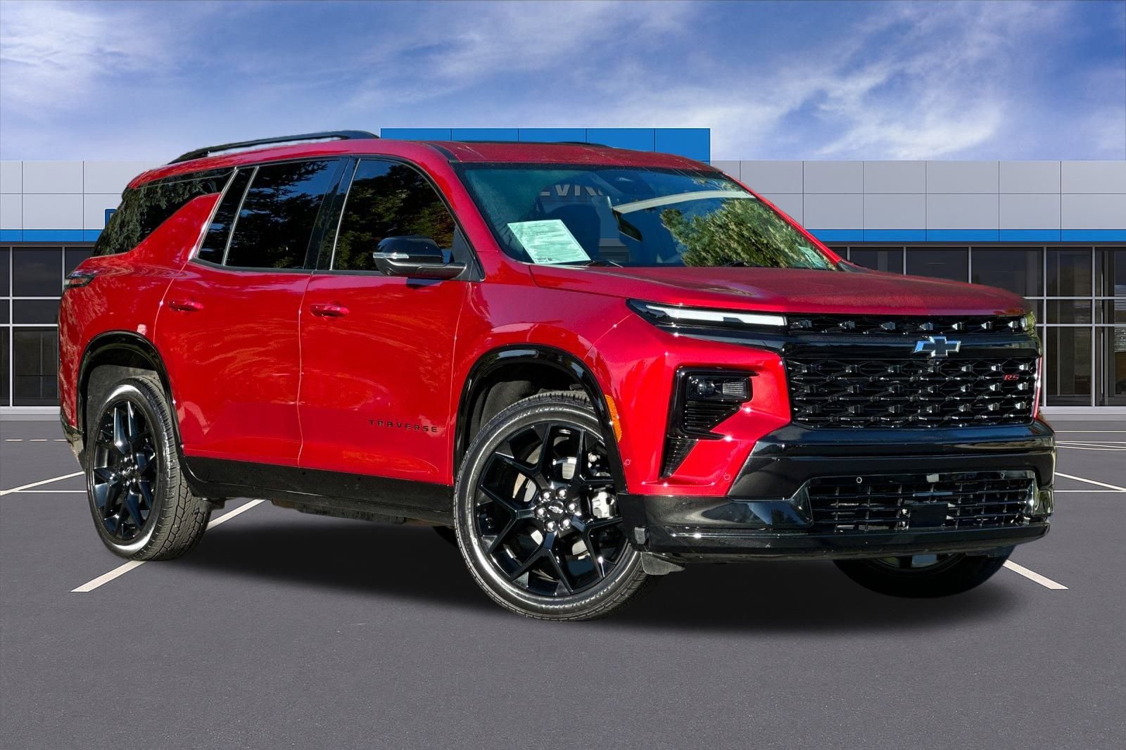 Certified 2024 Chevrolet Traverse RS image 2