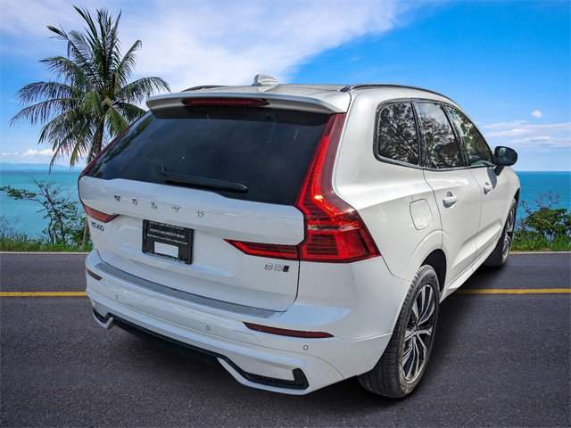 New 2025 Volvo XC60 B5 Core w/ Climate Package image 3